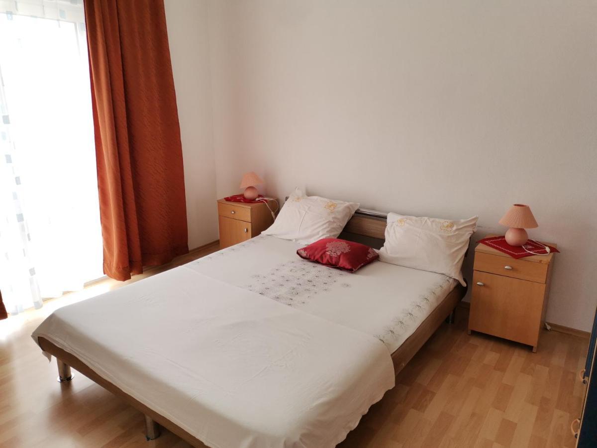 Apartments Radonic Hvar Town Bagian luar foto