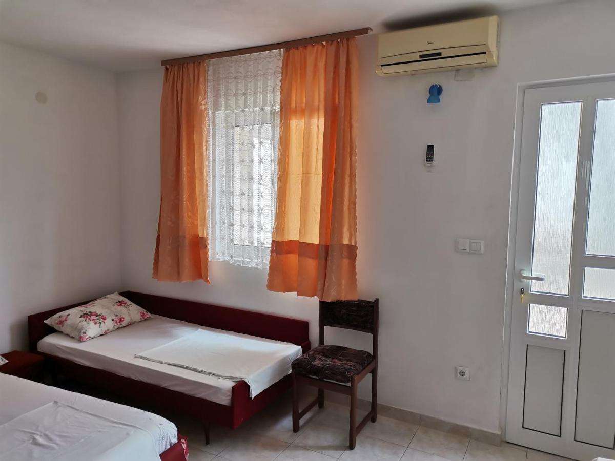 Apartments Radonic Hvar Town Bagian luar foto